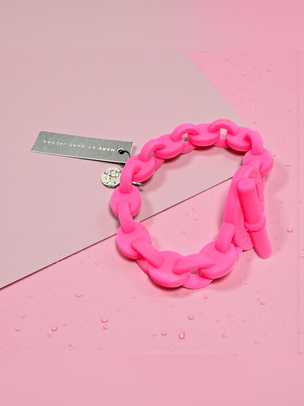 🩷MARC BY MARC JACOBS🩷Pop Pink Silicone Braided Chain Toggle Bracelet/NWT - Picture 6 of 6